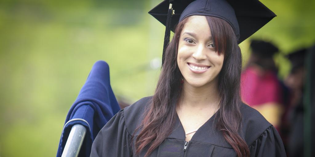 Esperanza College Commencement Information