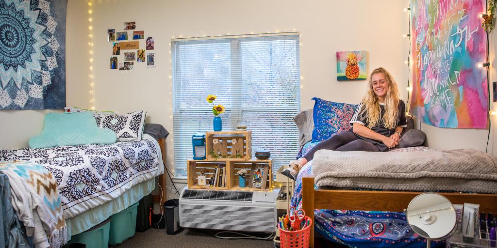 3 Must-Have Appliances to Survive in a College Dorm Room